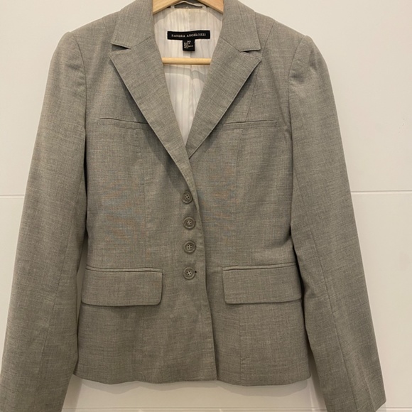 Gorgeous tailored blazer - Picture 3 of 5